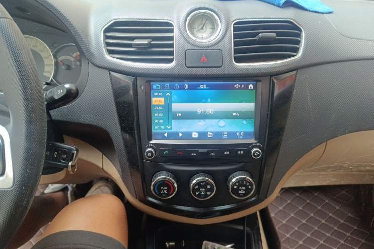 Used Wuling Hongguang 2013 1.5L S Comfort Model Audio And AC Panel