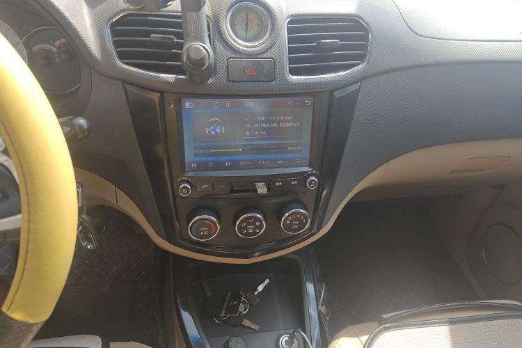Used Wuling Hongguang 2013 1.5L S Luxury Model Audio And AC Panel