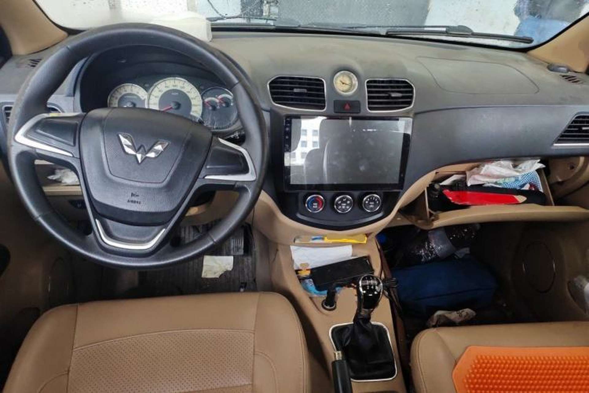 Used Wuling Hongguang 2013 1.5L Base Version Center Console