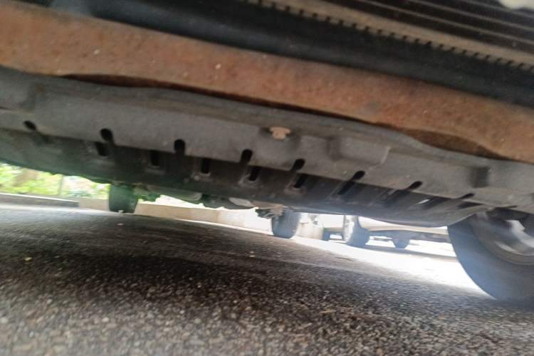 Used Wuling Hongguang 2013 1.5L S Comfort Model Chassis Front