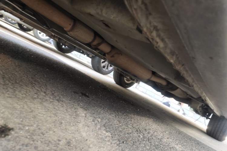 Used Wuling Hongguang 2013 1.5L S Luxury Model Chassis Front Left
