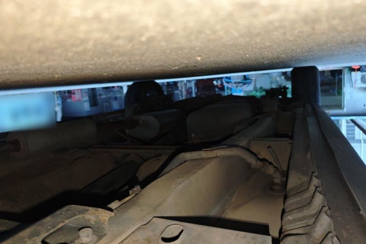 Used Wuling Hongguang 2013 1.5L S Comfort Model Chassis Front Right