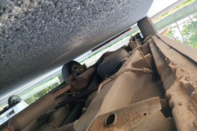 Used Wuling Hongguang 2013 1.5L S Comfort Model Chassis Front Right