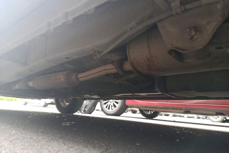 Used Wuling Hongguang 2013 1.5L S Comfort Model Chassis Rear Left