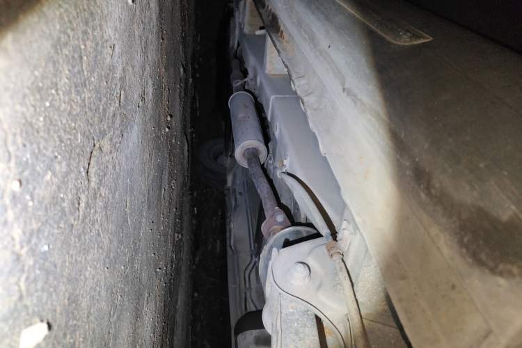 Used Wuling Hongguang 2013 1.5L S Comfort Model Chassis Rear Left