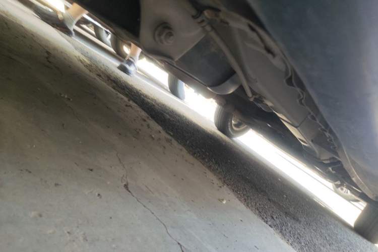 Used Wuling Hongguang 2013 1.5L S Luxury Model Chassis Rear Right