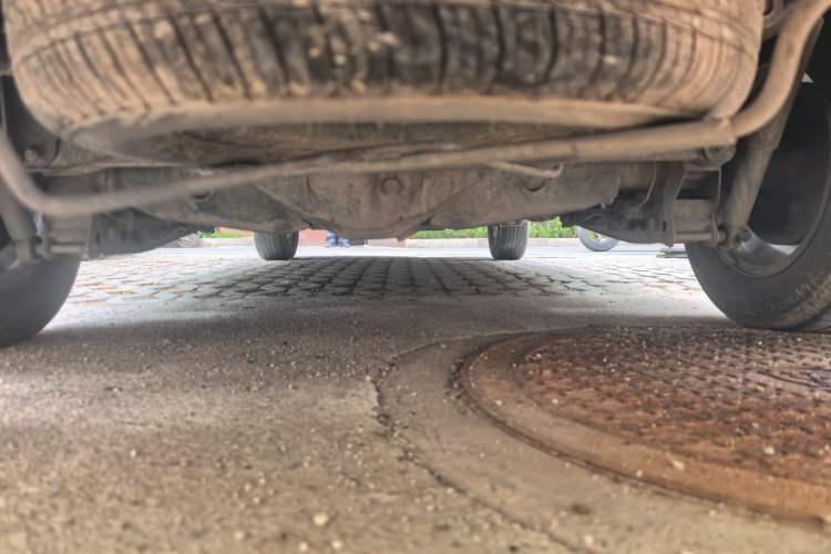 Used Wuling Hongguang 2013 1.5L S Comfort Model Chassis Rear