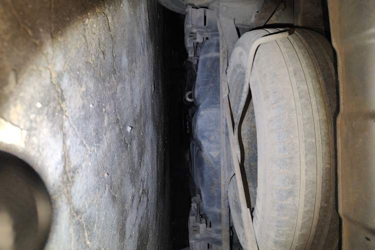 Used Wuling Hongguang 2013 1.5L S Comfort Model Chassis Rear