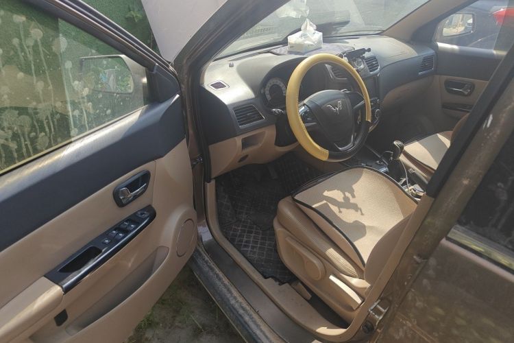 Used Wuling Hongguang 2013 1.5L S Luxury Model Driver Seat