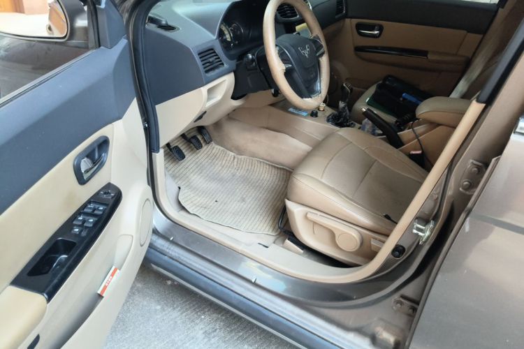 Used Wuling Hongguang 2013 1.2L S Comfort Model China IV Standard Driver Seat