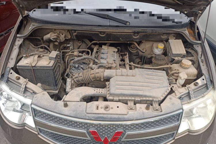Used Wuling Hongguang 2013 1.5L S Comfort Model Engine Bay