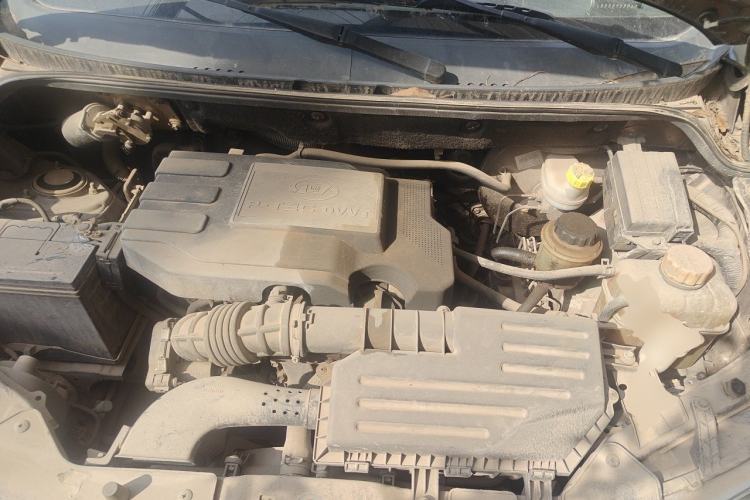 Used Wuling Hongguang 2013 1.5L S Luxury Model Engine Bay