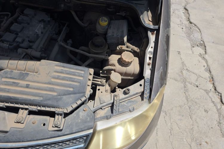 Used Wuling Hongguang 2013 1.5L S Comfort Model Engine Bay Left
