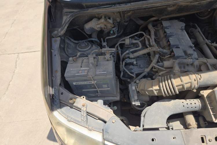 Used Wuling Hongguang 2013 1.5L S Comfort Model Engine Bay Right