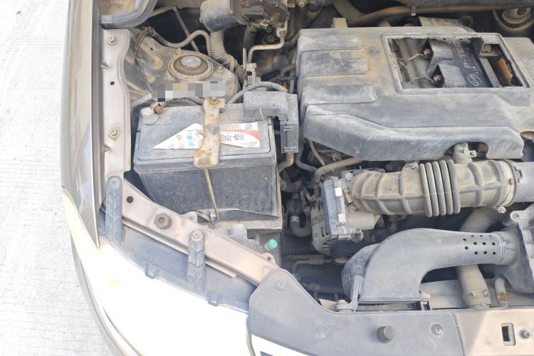 Used Wuling Hongguang 2013 1.5L S Luxury Model Engine Bay Right