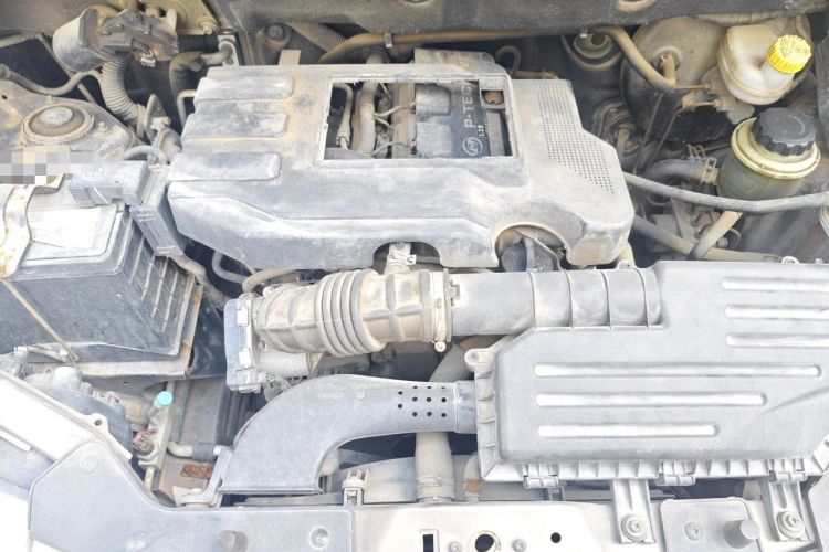 Used Wuling Hongguang 2013 1.5L S Luxury Model Engine Bay