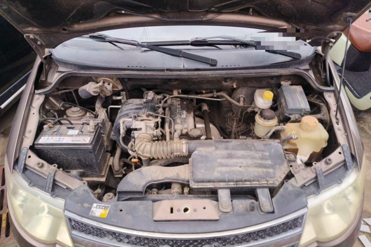 Used Wuling Hongguang 2013 1.2L S Comfort Model China IV Standard Engine Bay