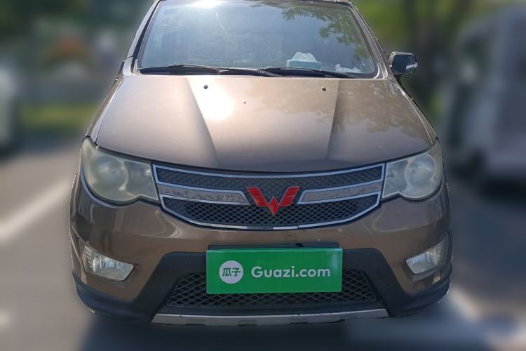 Used Wuling Hongguang 2013 1.5L S Comfort Model Front