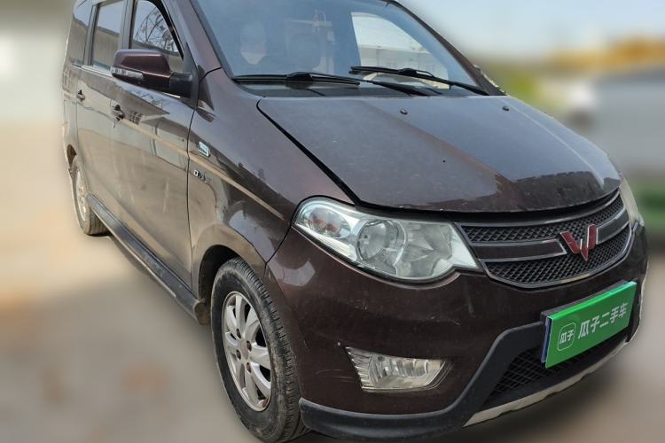Used Wuling Hongguang 2013 1.5L S Comfort Model Front Right 45 Deg