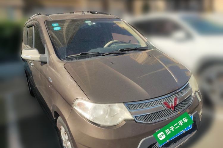 Used Wuling Hongguang 2013 1.5L S Luxury Model Front Right 45 Deg