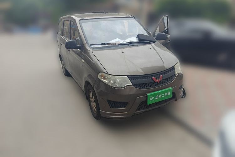Used Wuling Hongguang 2013 1.5L Base Version Front Right 45 Deg