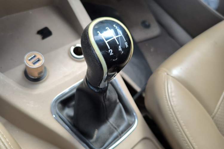 Used Wuling Hongguang 2013 1.5L S Comfort Model Gear Lever