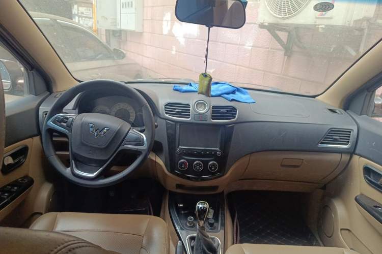 Used Wuling Hongguang 2013 1.5L S Comfort Model Headliner