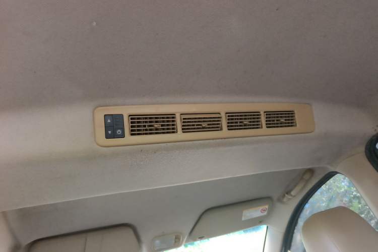 Used Wuling Hongguang 2013 1.2L S Comfort Model China IV Standard Headliner