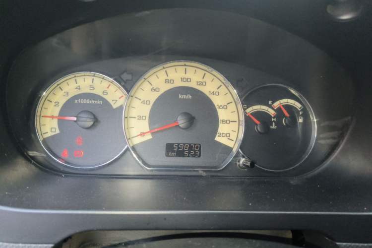 Used Wuling Hongguang 2013 1.2L S Comfort Model China IV Standard Instrument Cluster