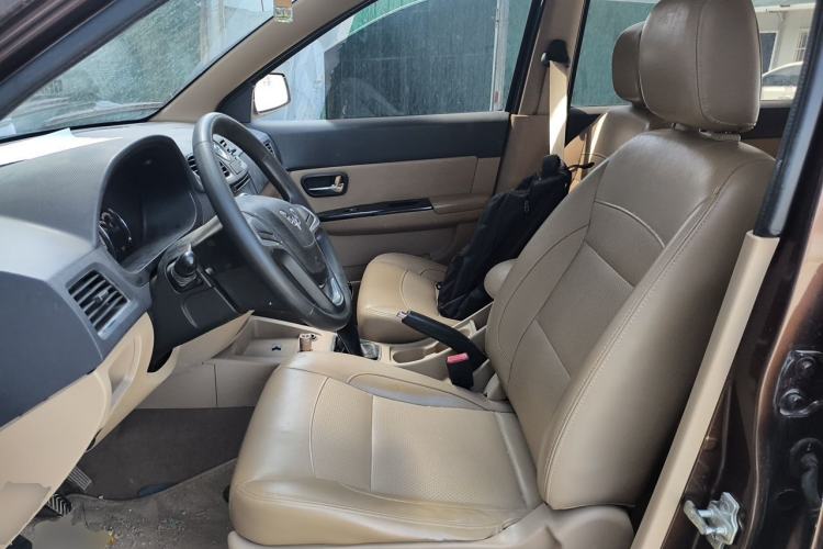 Used Wuling Hongguang 2013 1.5L S Comfort Model Left Front Seat