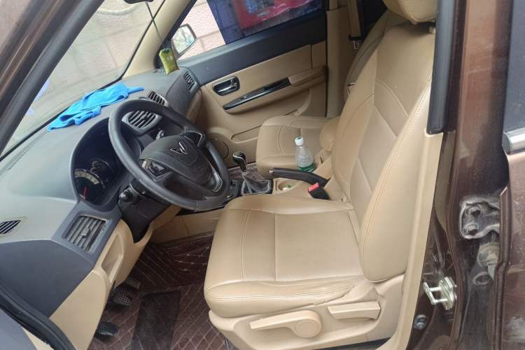 Used Wuling Hongguang 2013 1.5L S Comfort Model Left Front Seat