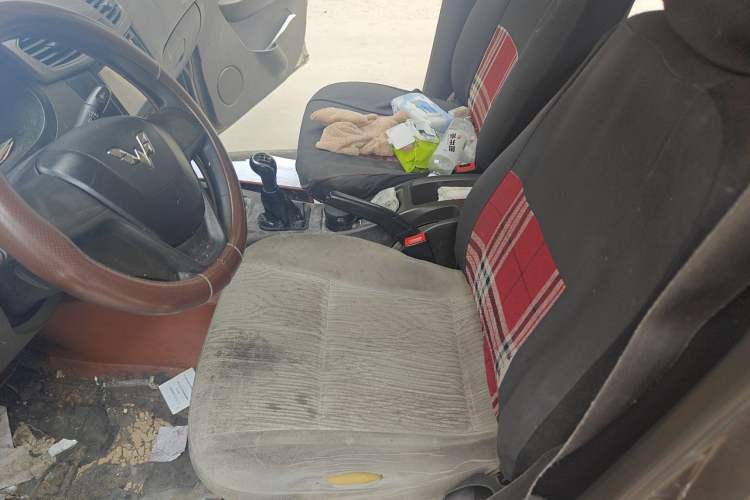 Used Wuling Hongguang 2013 1.5L Base Version Left Front Seat