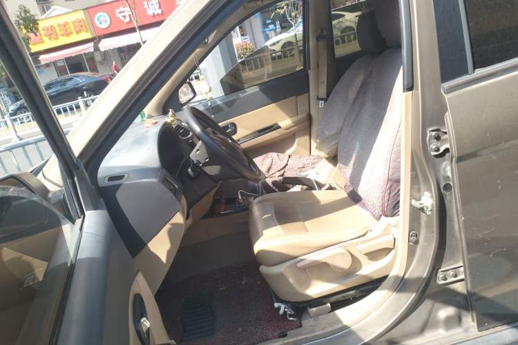 Used Wuling Hongguang 2013 1.5L S Luxury Model Left Front Seat