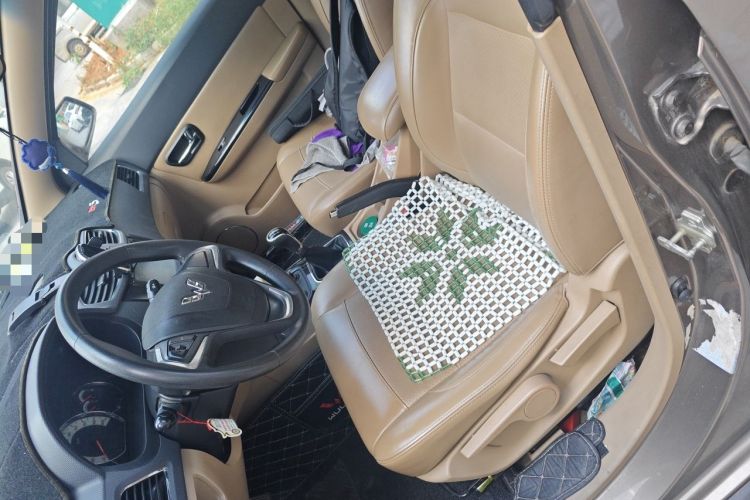 Used Wuling Hongguang 2013 1.5L S Luxury Model Left Front Seat