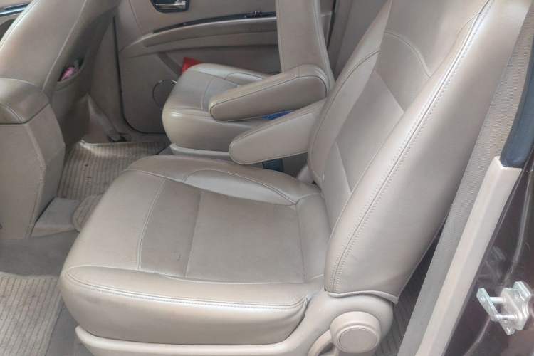 Used Wuling Hongguang 2013 1.2L S Comfort Model China IV Standard Left Rear Seat