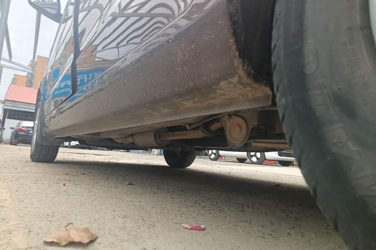 Used Wuling Hongguang 2013 1.2L S Comfort Model China IV Standard Left Side Sill