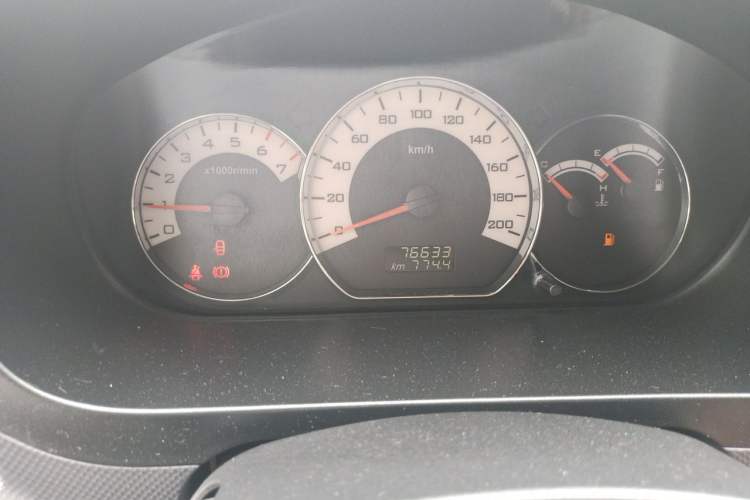 Used Wuling Hongguang 2013 1.5L S Comfort Model Odometer Close Up