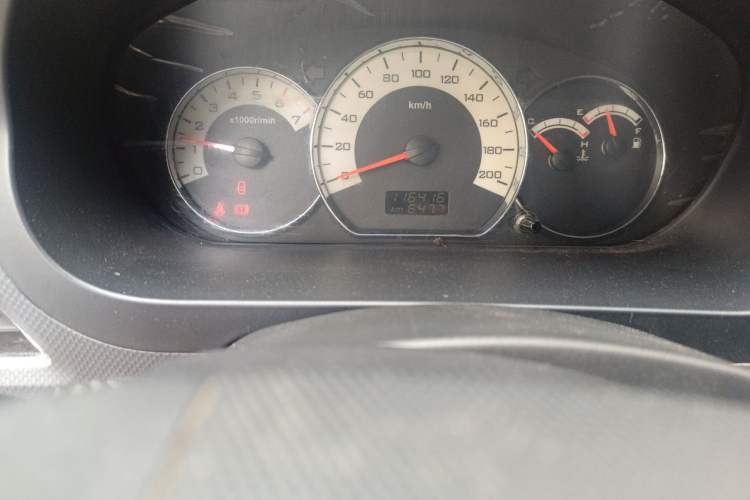 Used Wuling Hongguang 2013 1.5L S Comfort Model Odometer Close Up