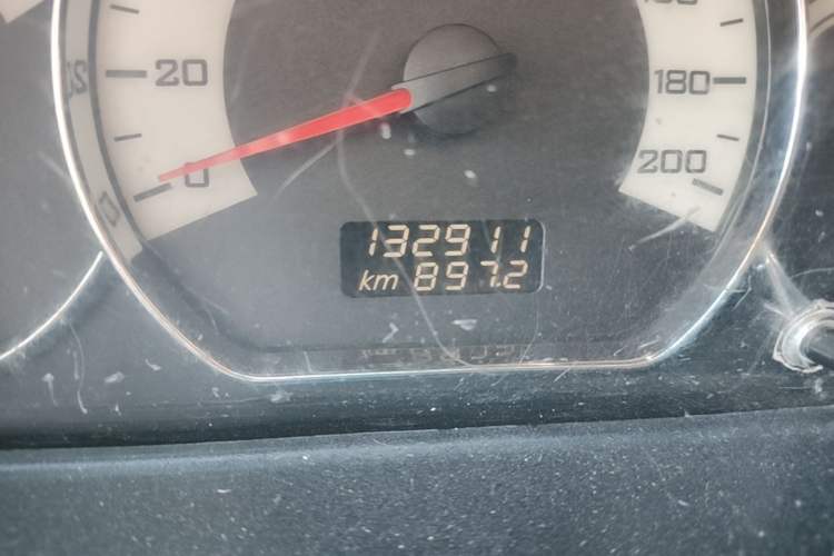 Used Wuling Hongguang 2013 1.5L S Comfort Model Odometer Close Up