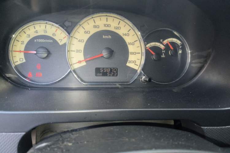 Used Wuling Hongguang 2013 1.2L S Comfort Model China IV Standard Odometer Close Up