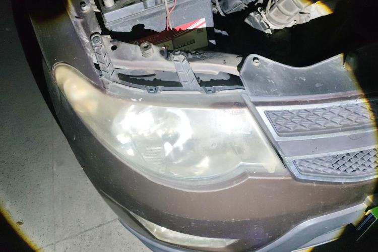 Used Wuling Hongguang 2013 1.5L S Comfort Model Right Front Headlight