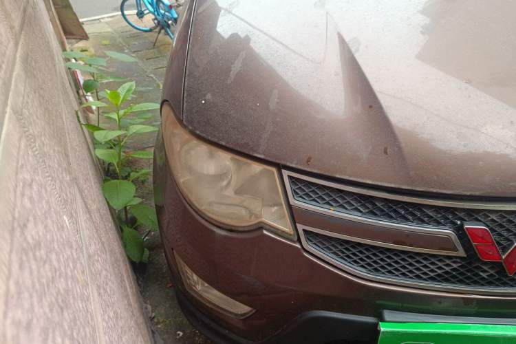 Used Wuling Hongguang 2013 1.5L S Comfort Model Right Front Headlight