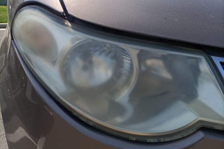 Used Wuling Hongguang 2013 1.5L S Comfort Model Right Front Headlight