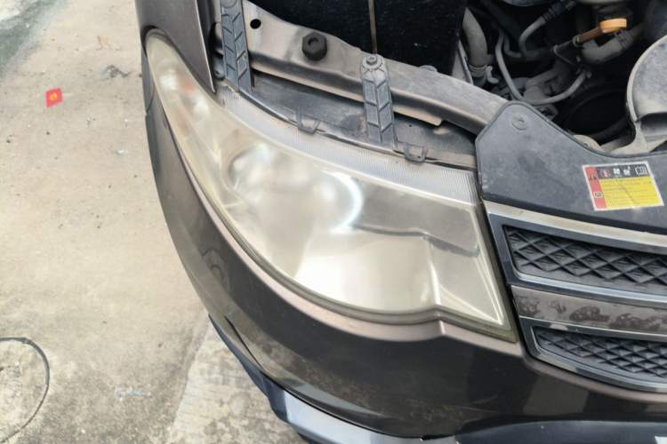 Used Wuling Hongguang 2013 1.2L S Comfort Model China IV Standard Right Front Headlight