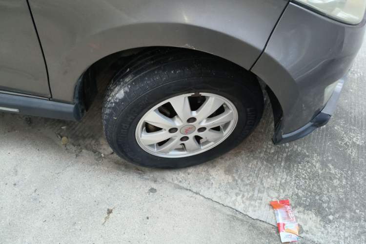 Used Wuling Hongguang 2013 1.2L S Comfort Model China IV Standard Right Front Wheel Hub