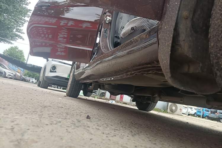 Used Wuling Hongguang 2013 1.2L S Comfort Model China IV Standard Right Side Sill