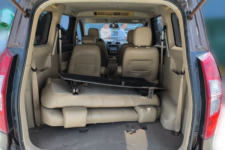 Used Wuling Hongguang 2013 1.5L S Comfort Model Trunk