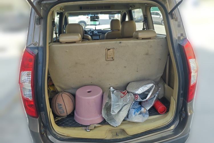 Used Wuling Hongguang 2013 1.5L S Luxury Model Trunk