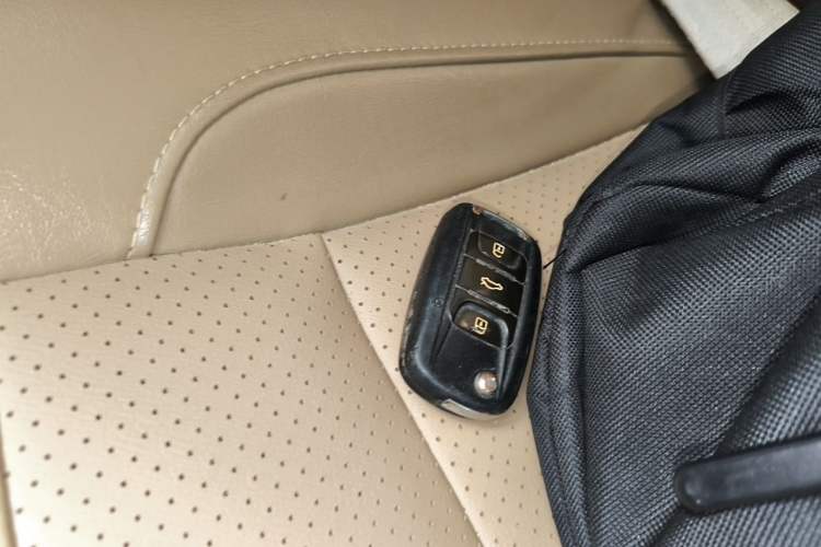 Used Wuling Hongguang 2013 1.5L S Comfort Model Vehicle Key