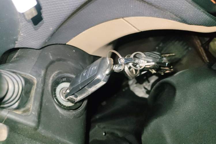 Used Wuling Hongguang 2013 1.5L S Comfort Model Vehicle Key